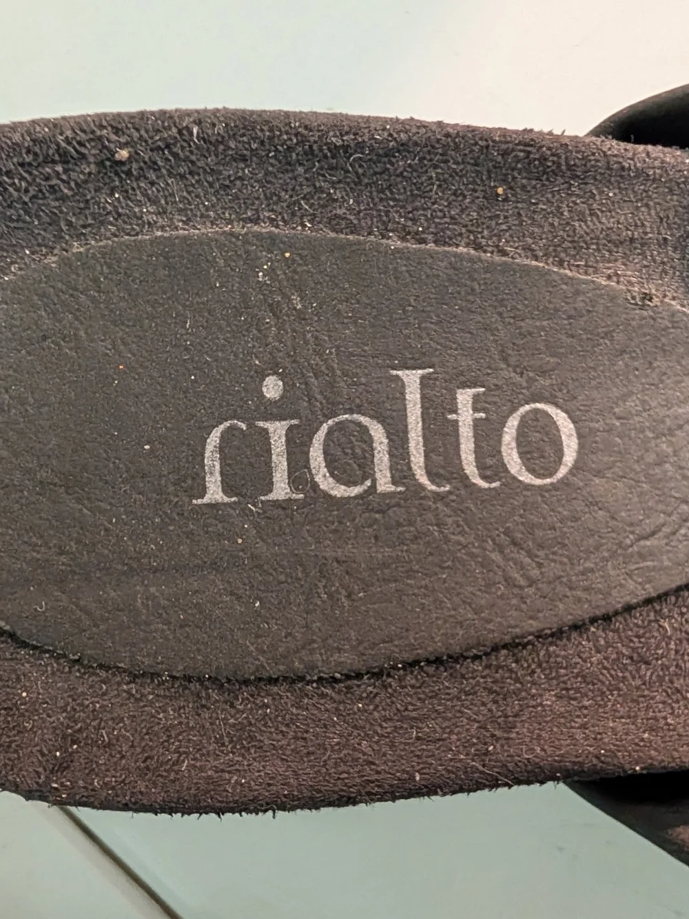 Rialto Black Faux Leather Slide Thong Sandals with Decorative Medallion Size 9